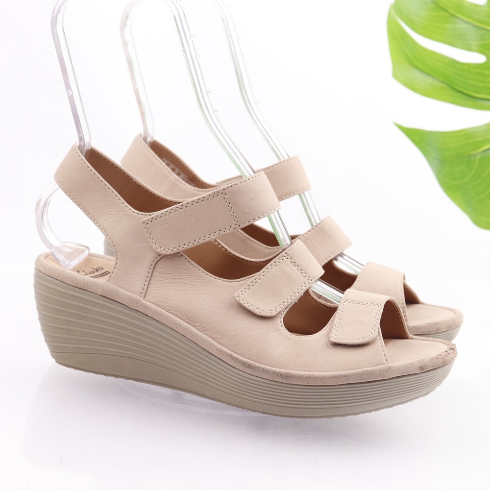 Clarks Womens Reedly Juno Sandals Size 9.5 M Tan Adjustable Wedge Comfort Shoes